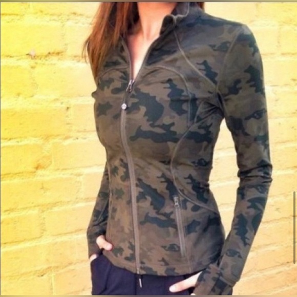 🌟🌟💫🔥 RARE LULULEMON DISCONTINUED
Forme Jacket Camo Camo 20cm Fatigue Green! - Picture 12 of 12